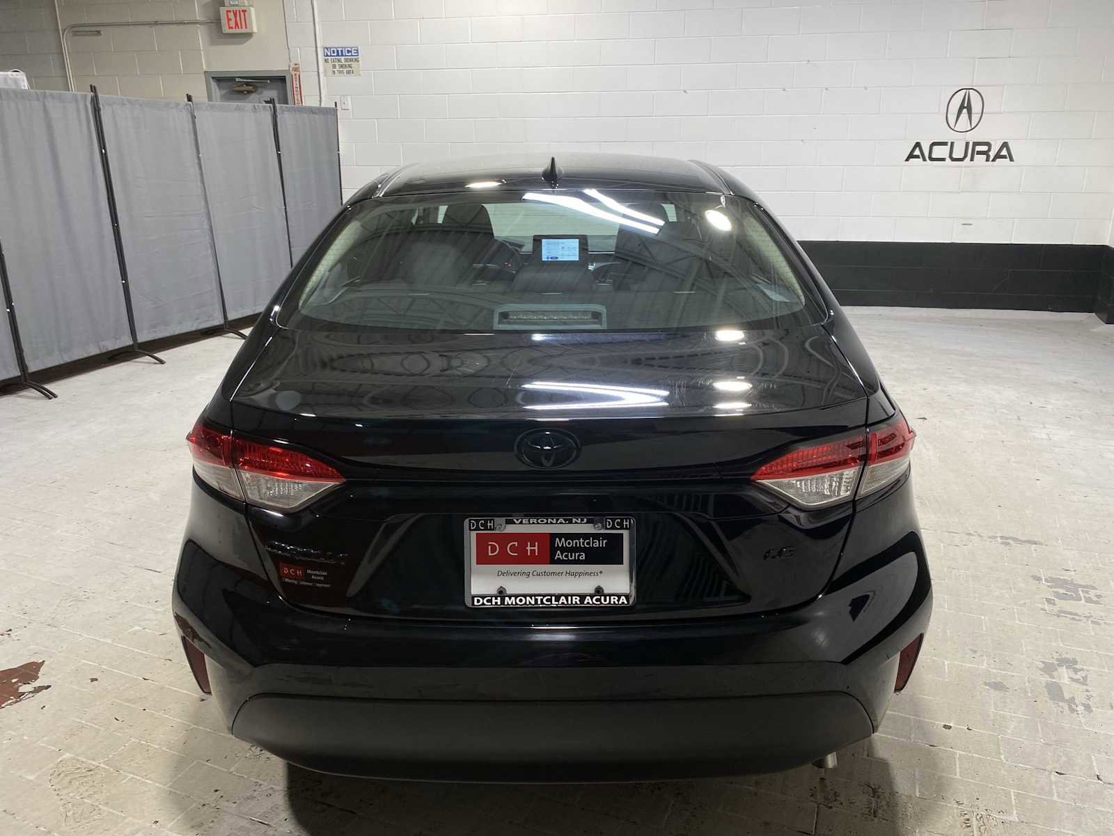 Used 2023 Toyota Corolla LE image 5