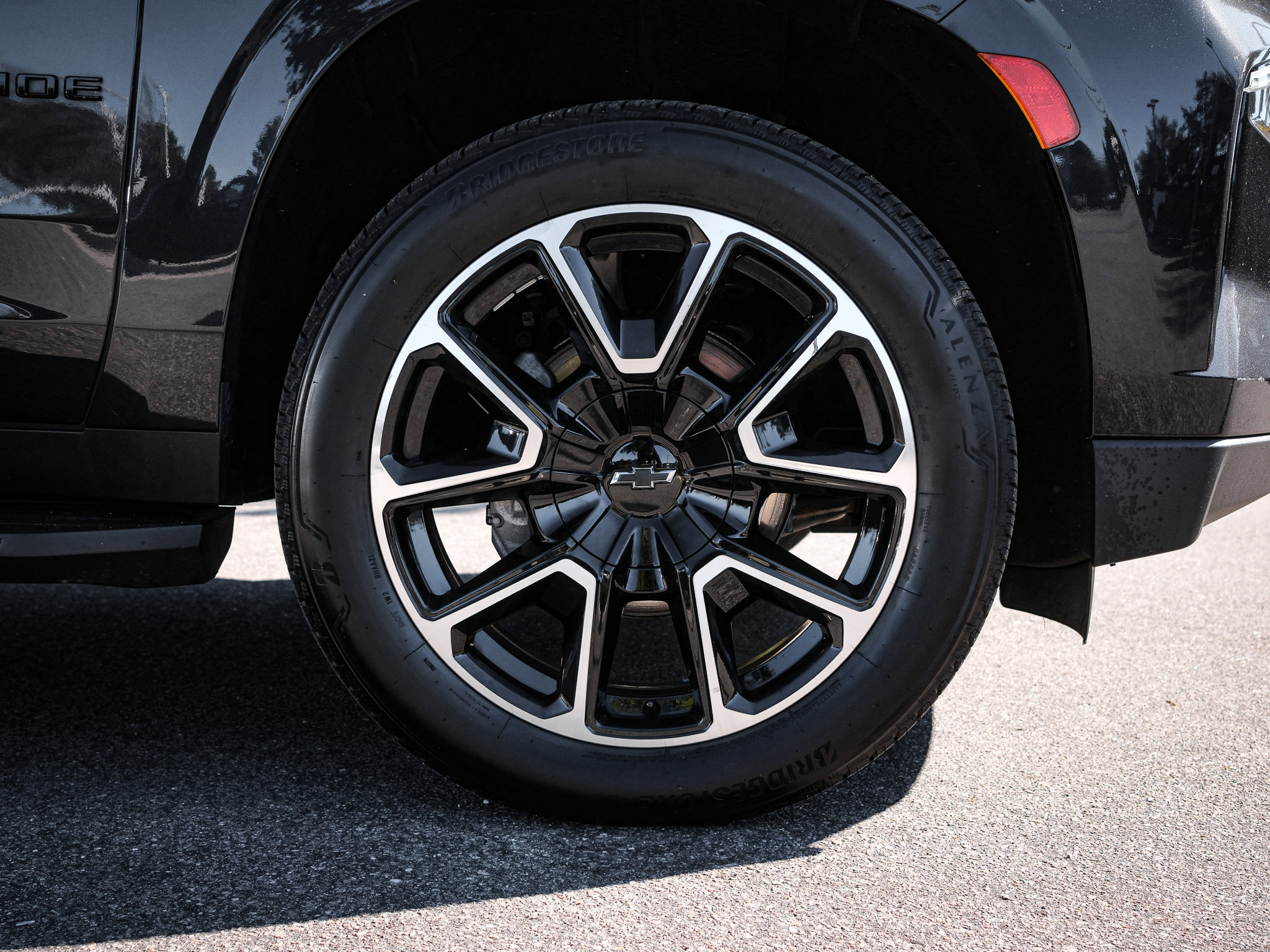 Used 2022 Chevrolet Tahoe RST w/ Luxury Package image 13