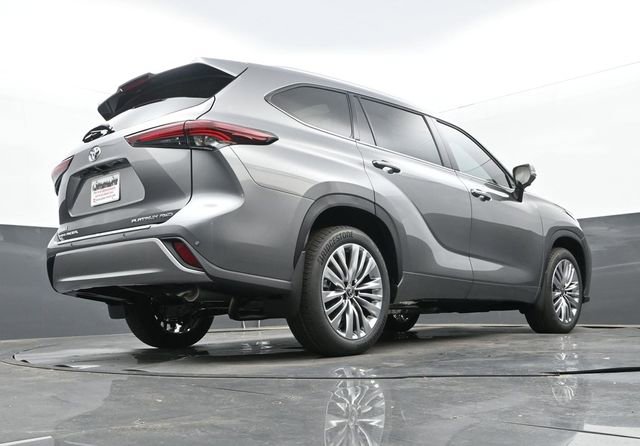 New 2026 Toyota Highlander Platinum AWD/4WD image 27
