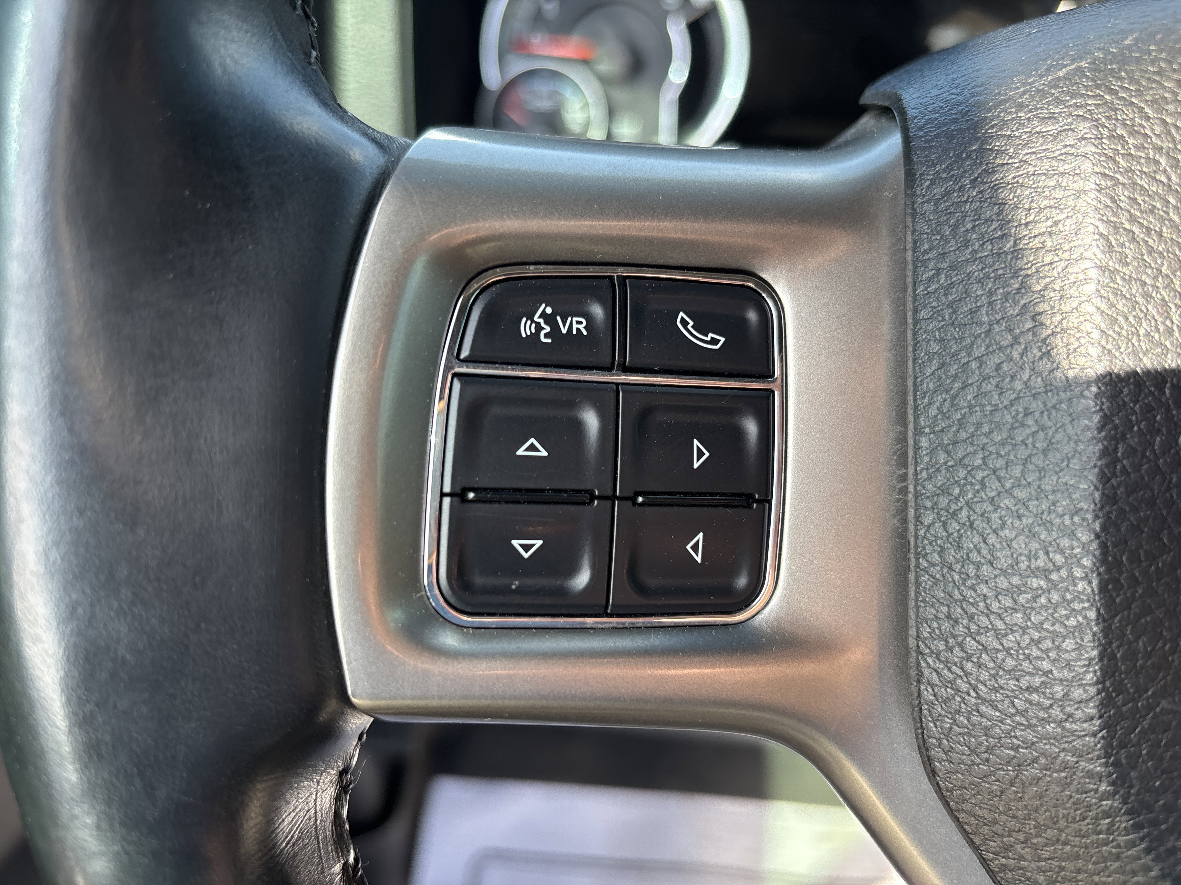 Used 2015 RAM 2500 Laramie image 25