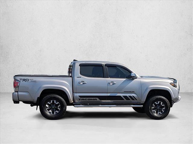 Used 2016 Toyota Tacoma Limited w/ Towing Package RWD image 4