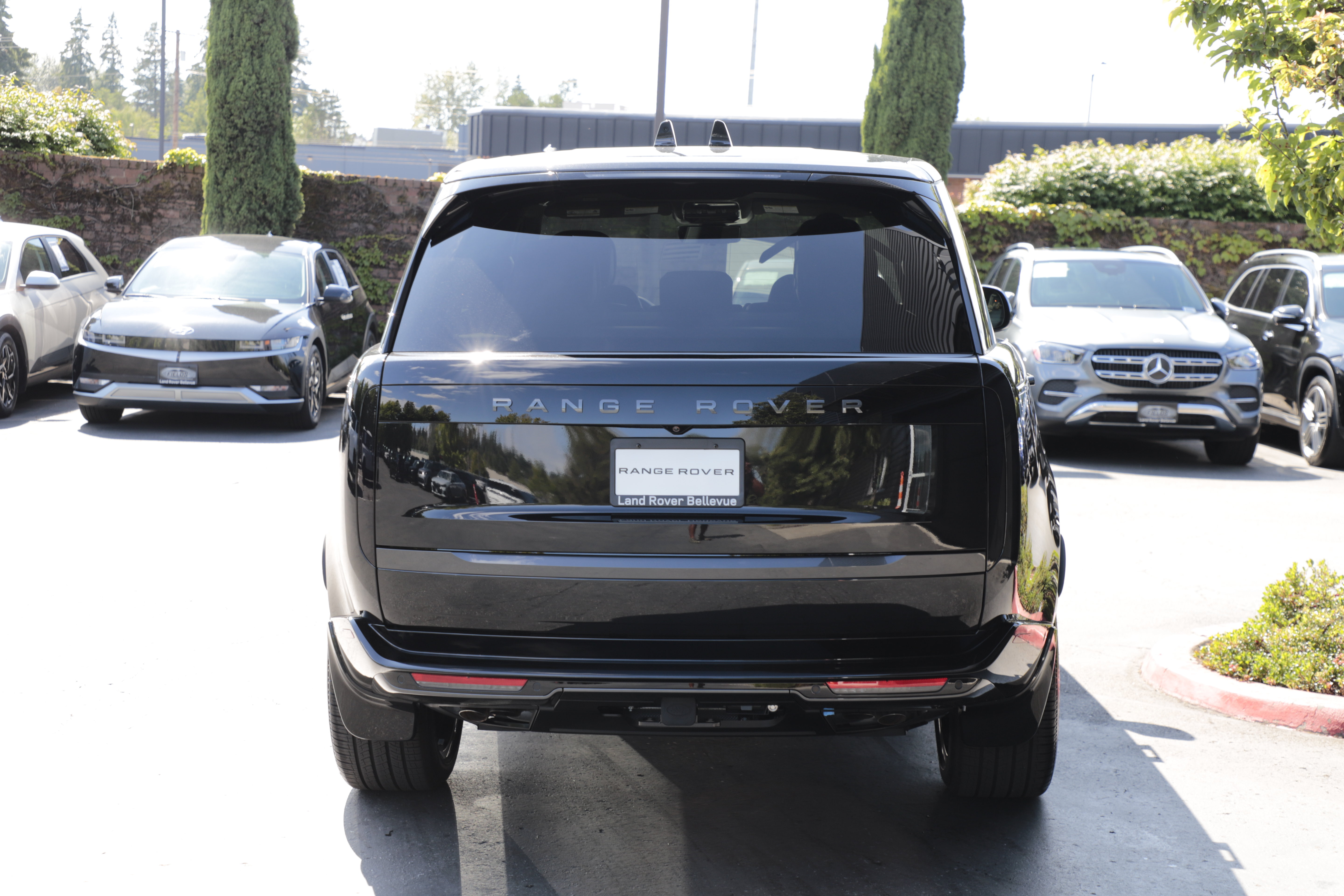 New 2026 Land Rover Range Rover SE AWD/4WD image 9