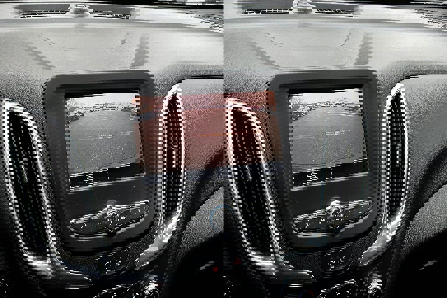 Used 2022 Chevrolet Equinox LT image 9