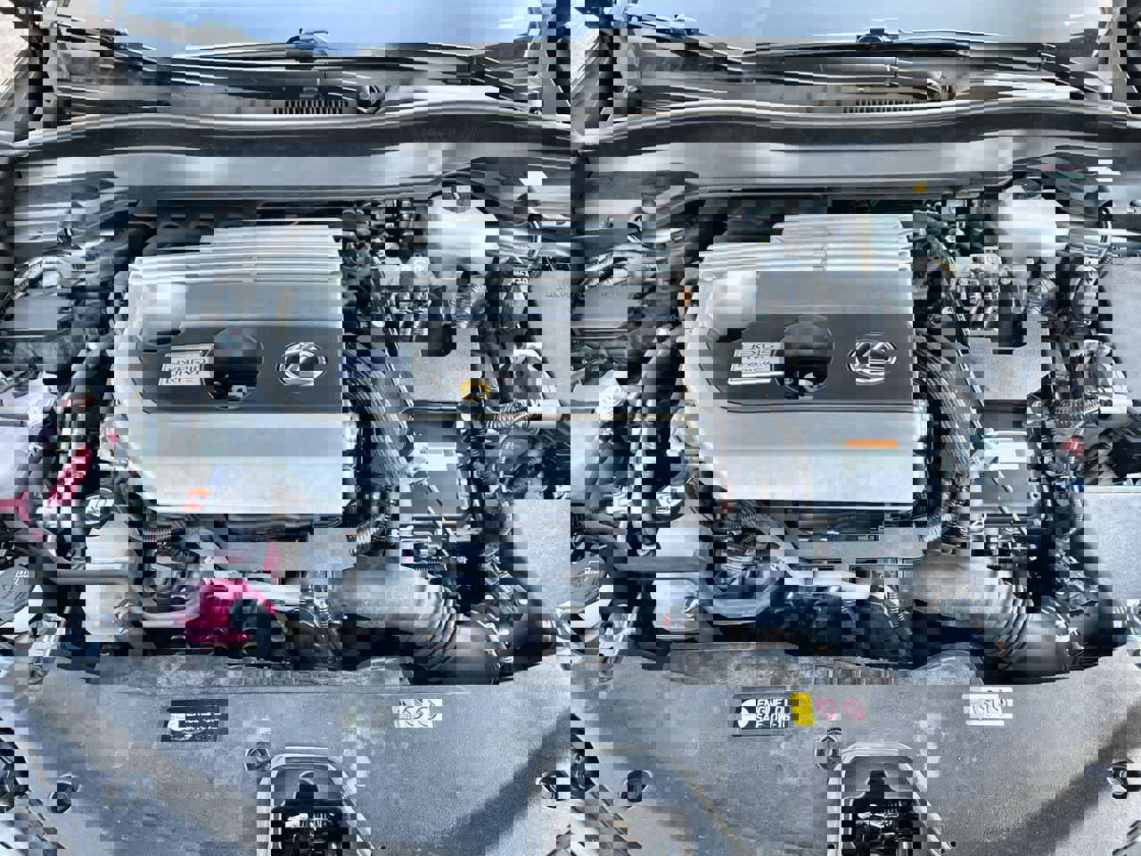 Used 2020 Lexus UX 250h w/ Premium Package image 35