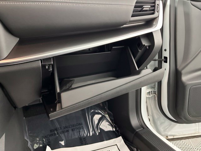 Used 2025 Nissan Rogue SV w/ SV Premium Package FWD image 39