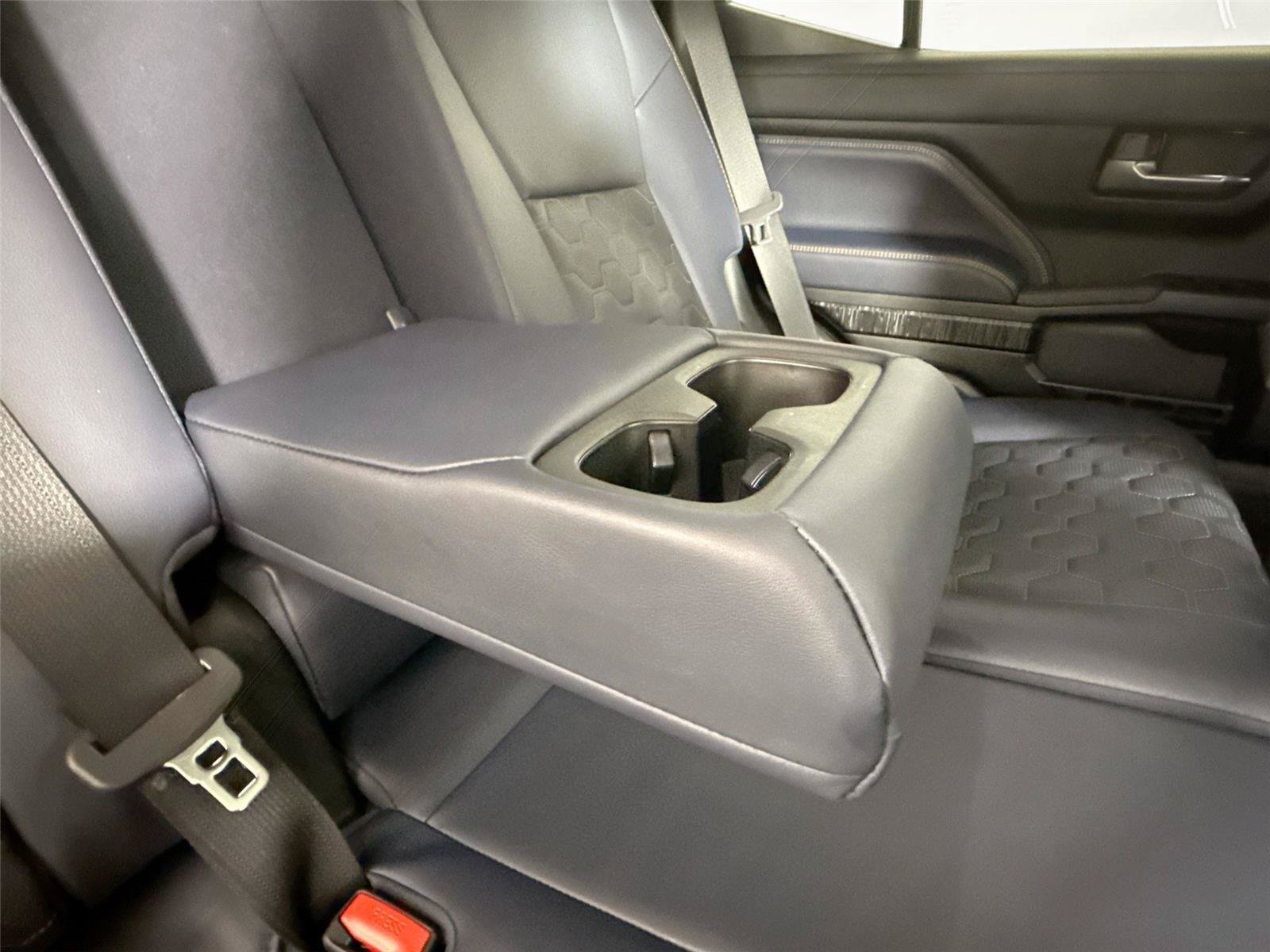 Certified 2025 Toyota 4Runner Platinum AWD/4WD image 41