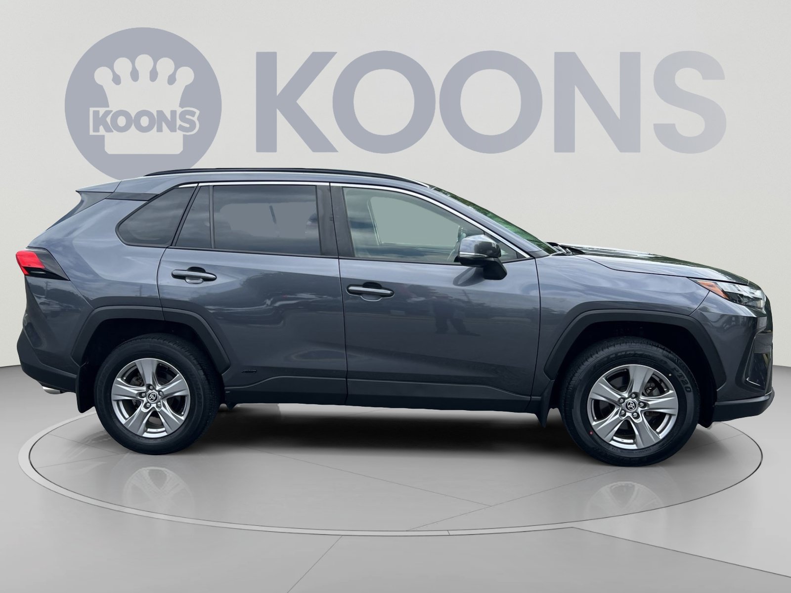 Used 2023 Toyota RAV4 LE AWD/4WD image 8