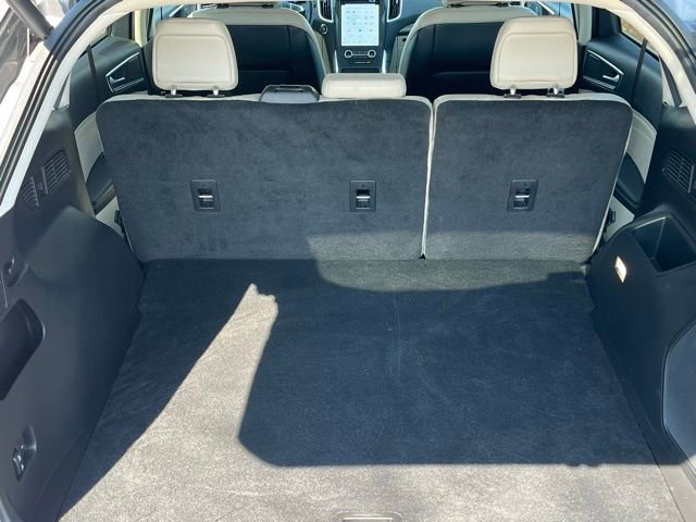 Used 2024 Ford Edge Titanium image 28