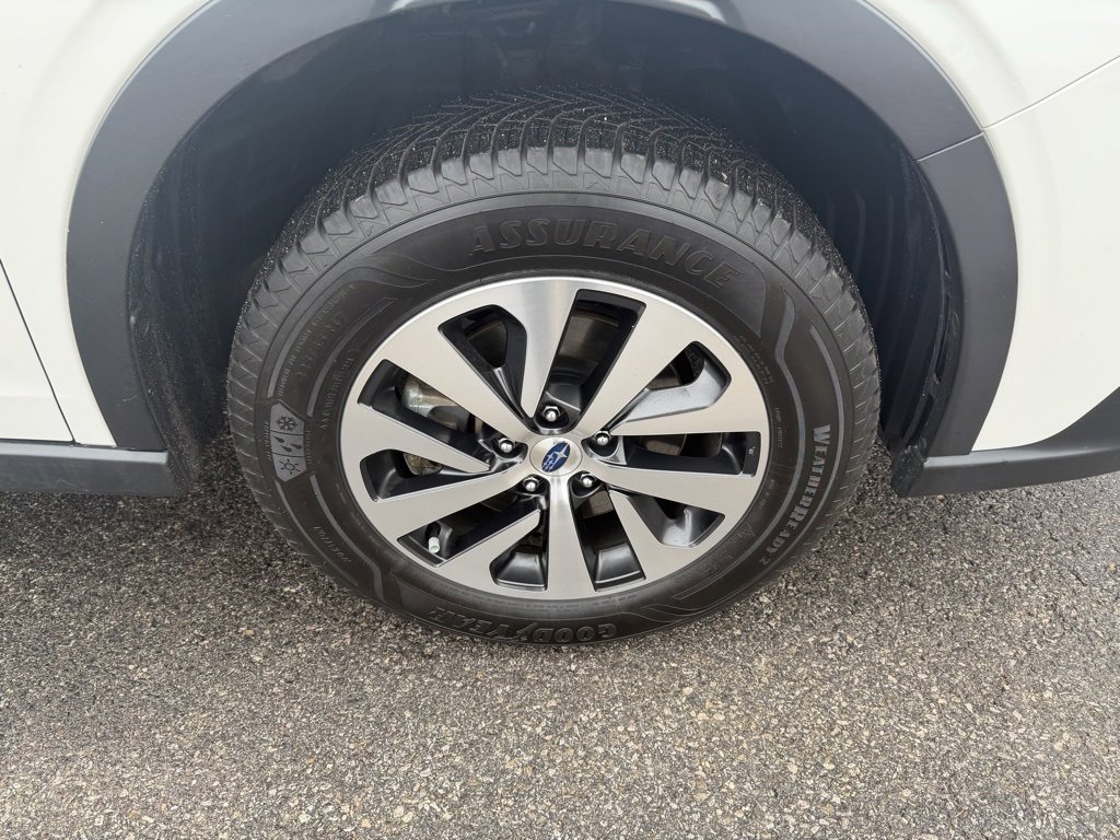 Used 2022 Subaru Outback Premium image 32