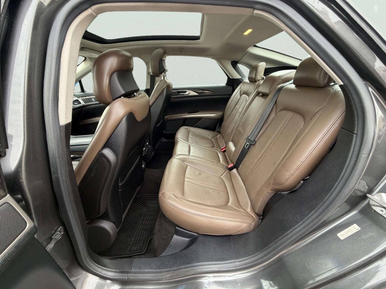 Used 2015 Lincoln MKZ Hybrid w/ Equipment Group 202A Reserve FWD image 19