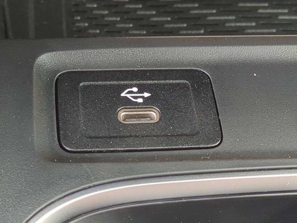 New 2025 Mercedes-Benz GLB 250 GLB 250 image 10