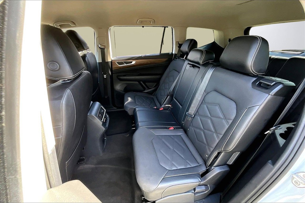 Used 2024 Volkswagen Atlas SE image 21