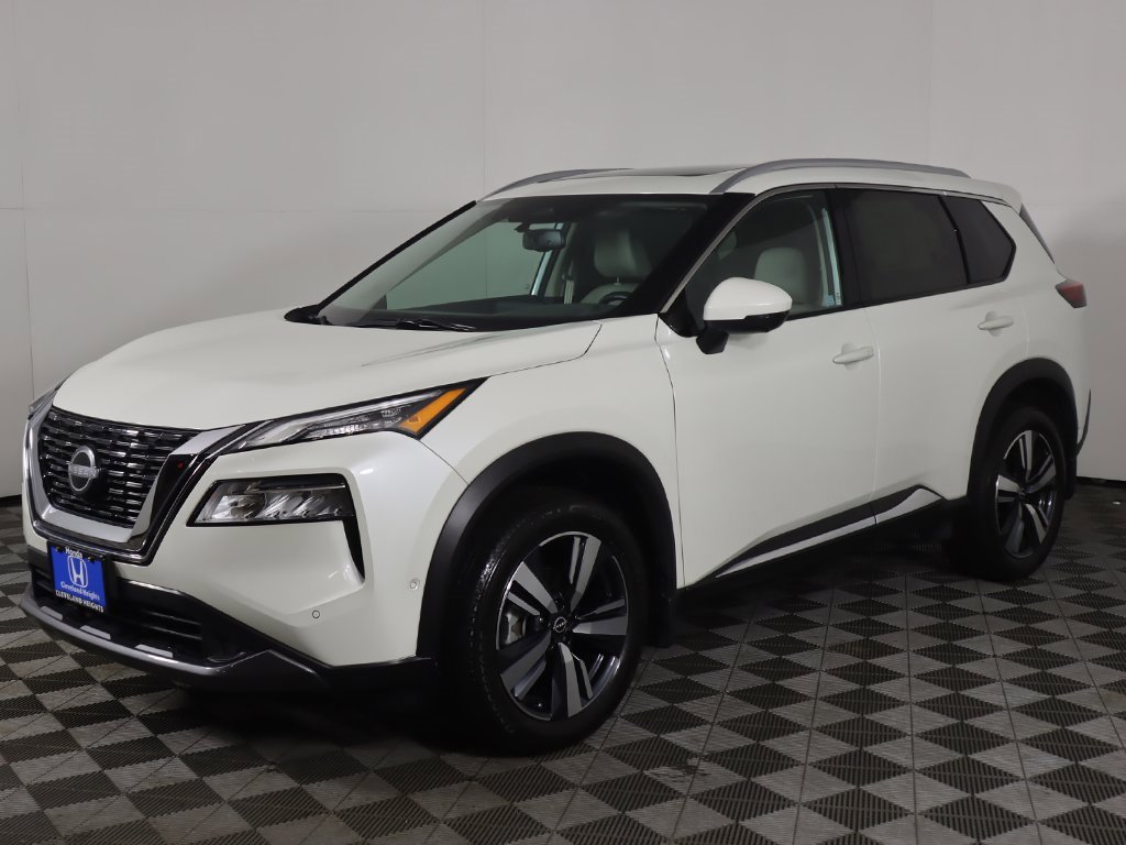 Used 2023 Nissan Rogue SL w/ SL Premium Package image 9