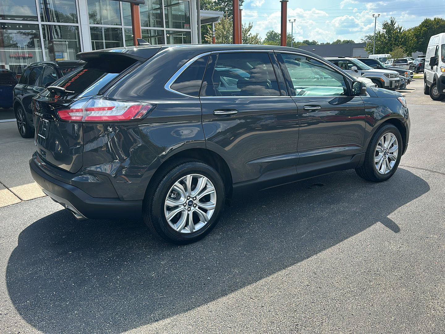Used 2021 Ford Edge Titanium w/ Cargo Accessory Package FWD image 3