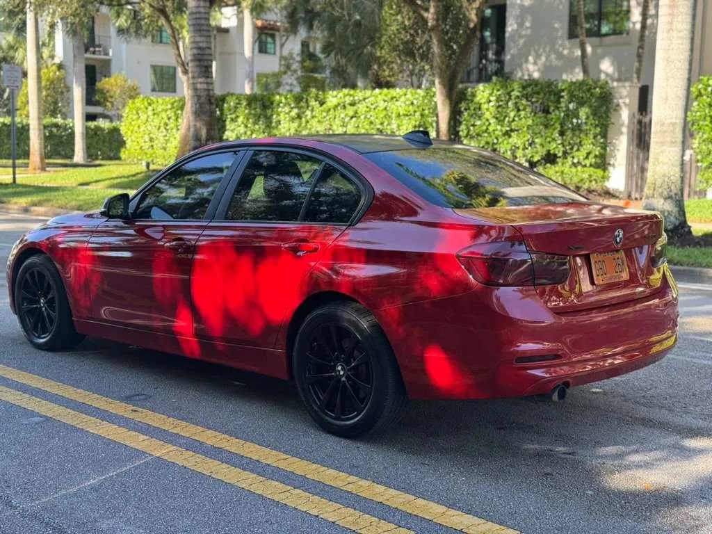 Used 2018 BMW 320i xDrive Sedan image 4