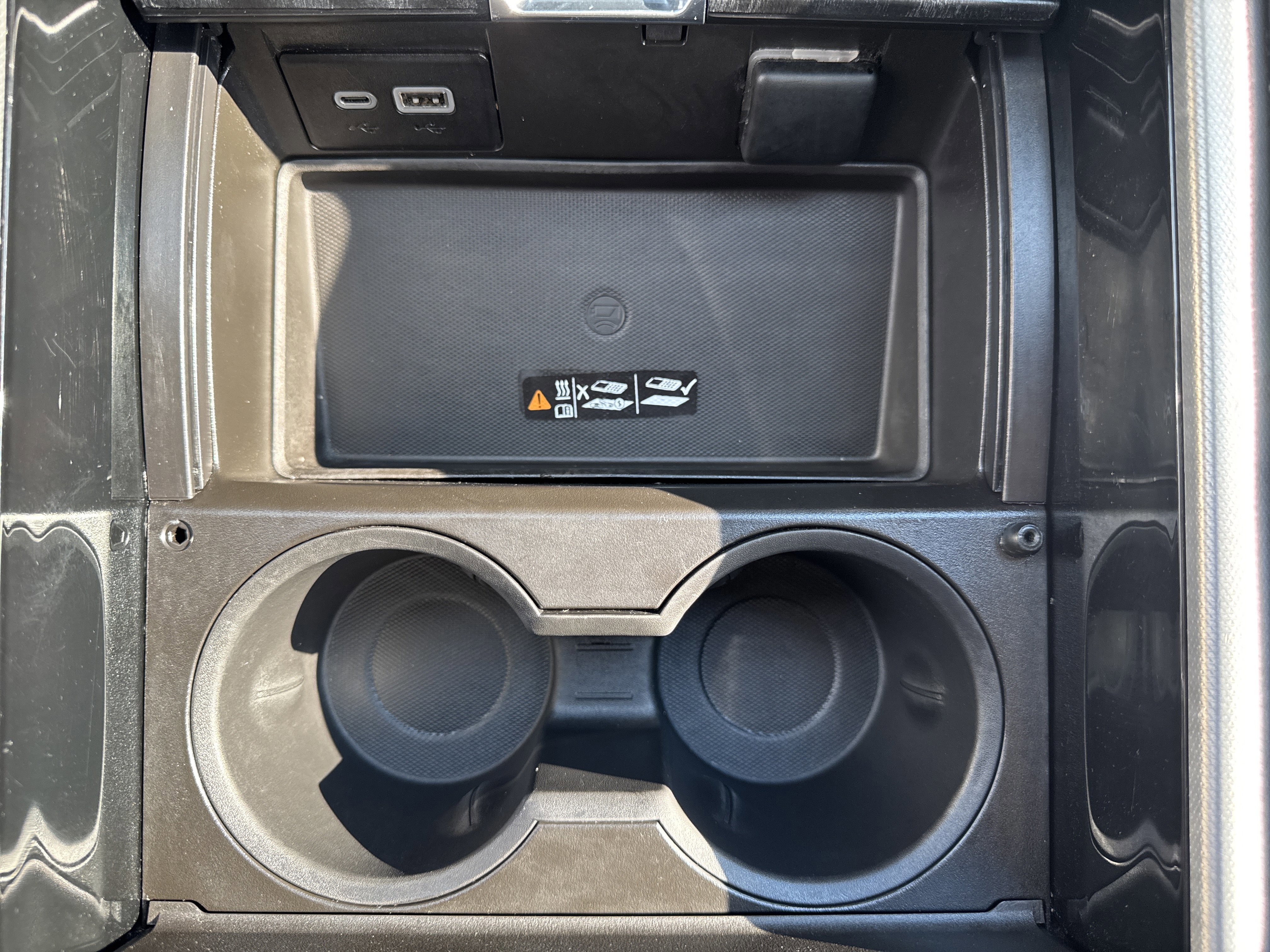 Used 2024 GMC Yukon XL Denali image 19