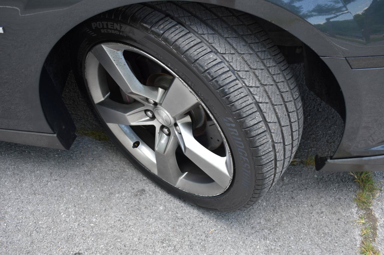 Used 2012 Chevrolet Camaro SS RWD image 36