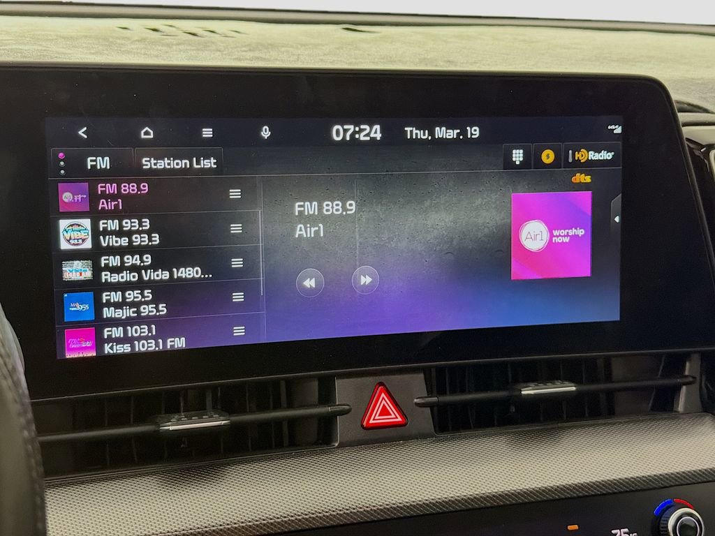 Used 2025 Kia Sportage SX image 17