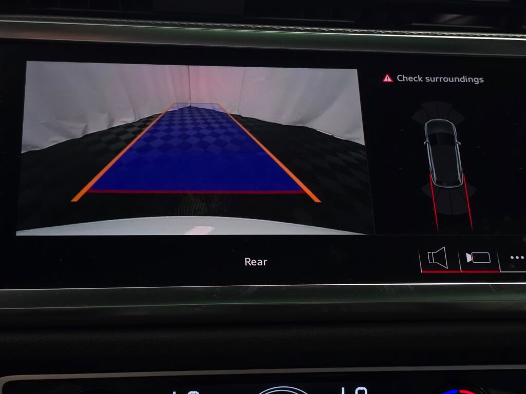 New 2025 Audi Q3 2.0T Premium image 26