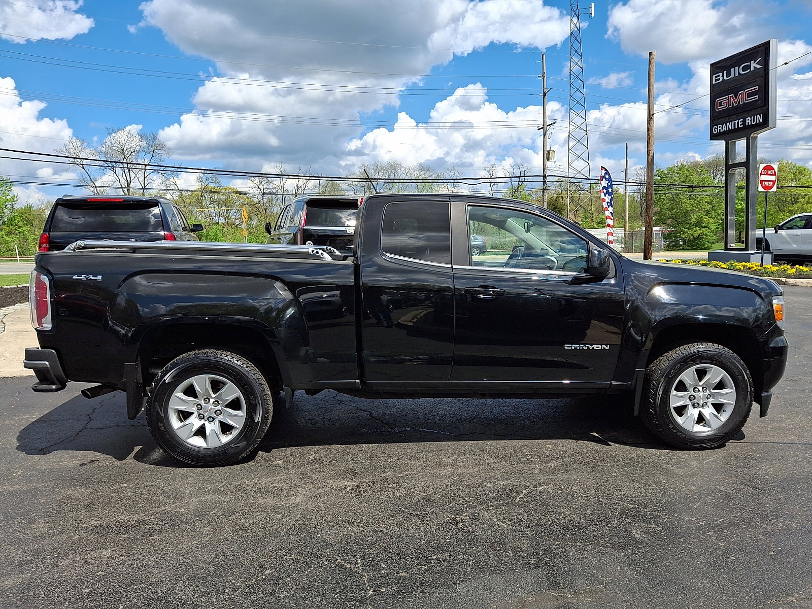 Used 2016 GMC Canyon SLE w/ SLE Convenience Package image 7