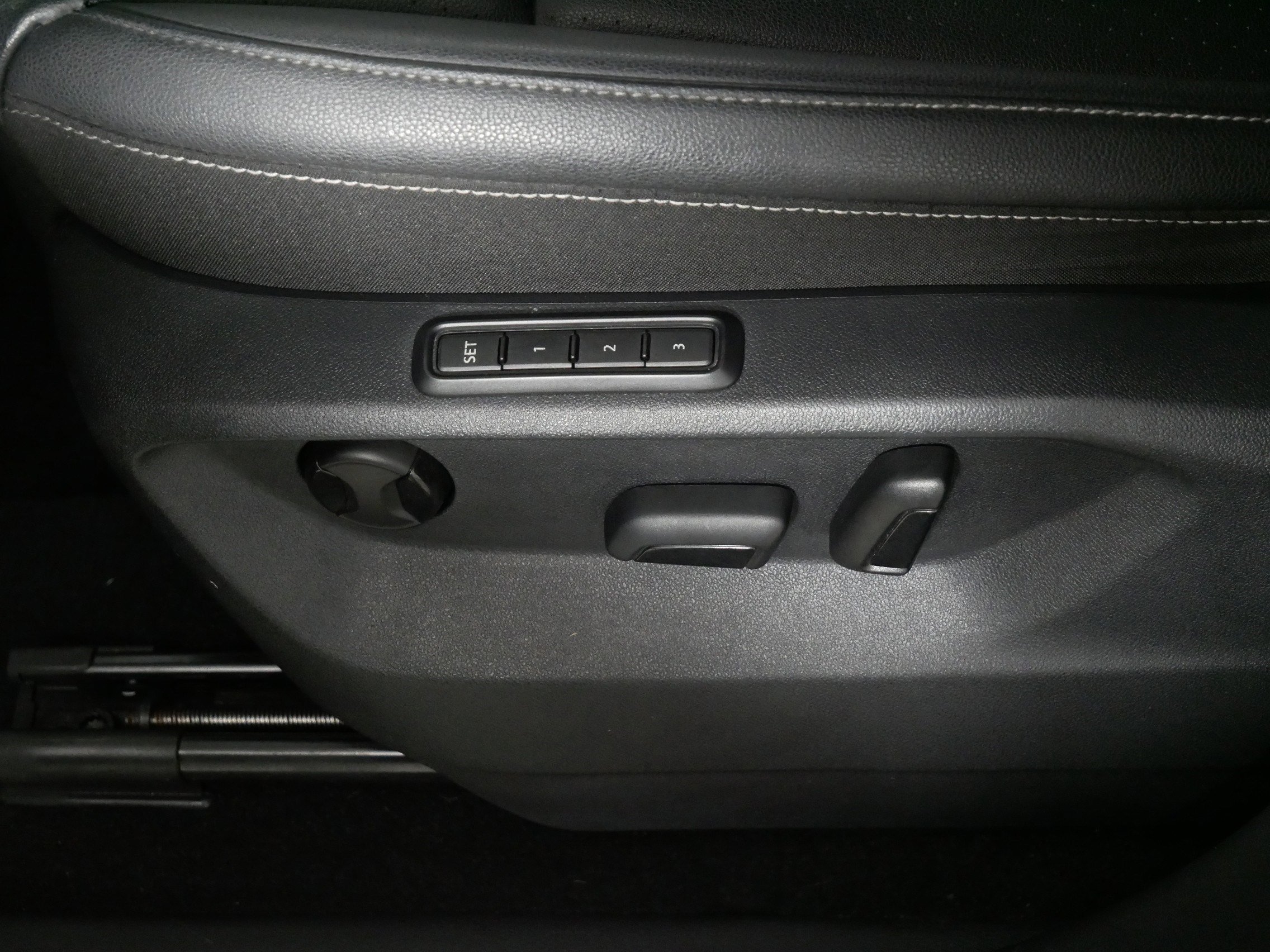 Used 2021 Volkswagen Atlas SEL image 20