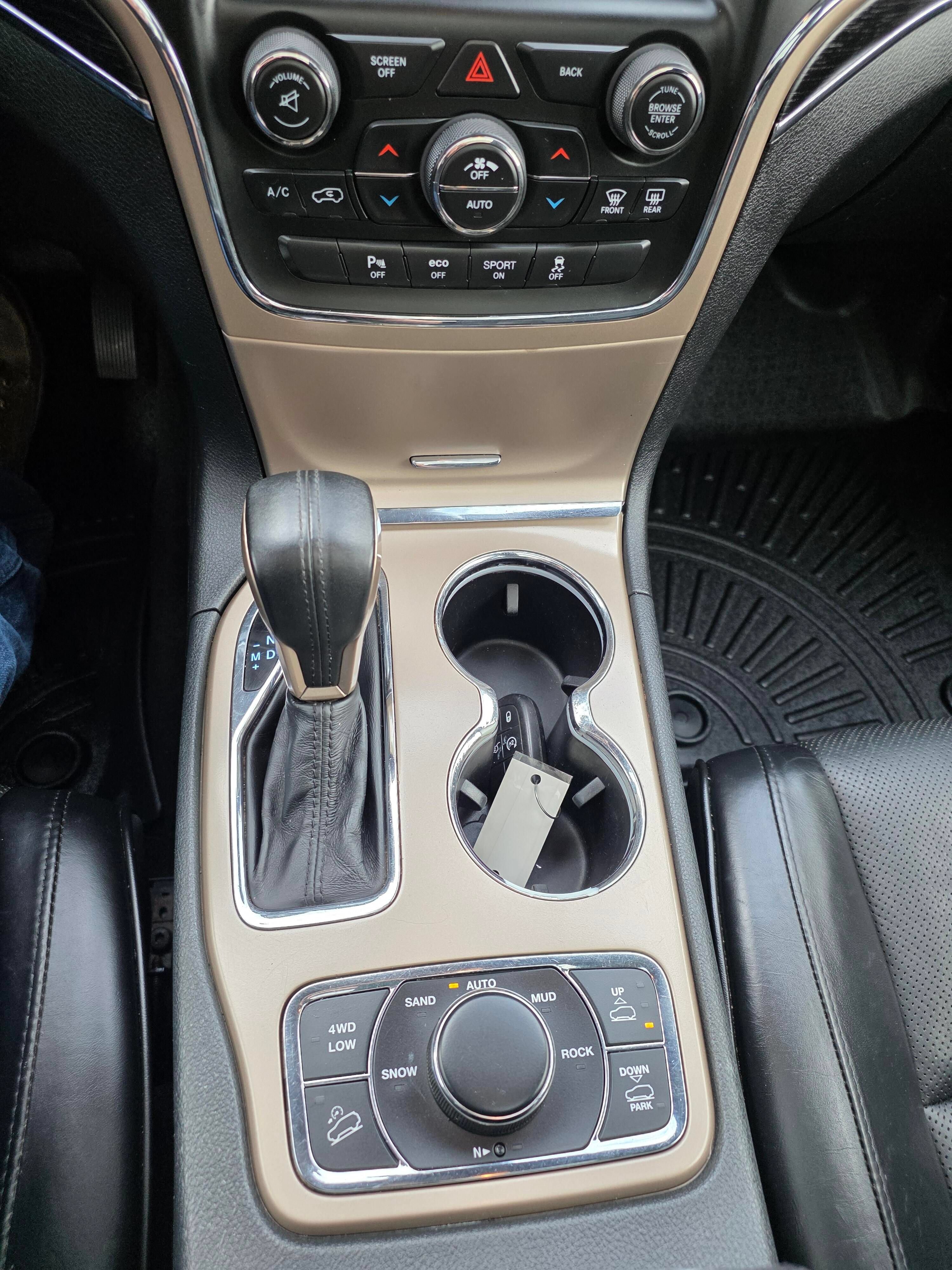 Used 2016 Jeep Grand Cherokee Summit w/ Premium Plus Apperance Group AWD/4WD image 17