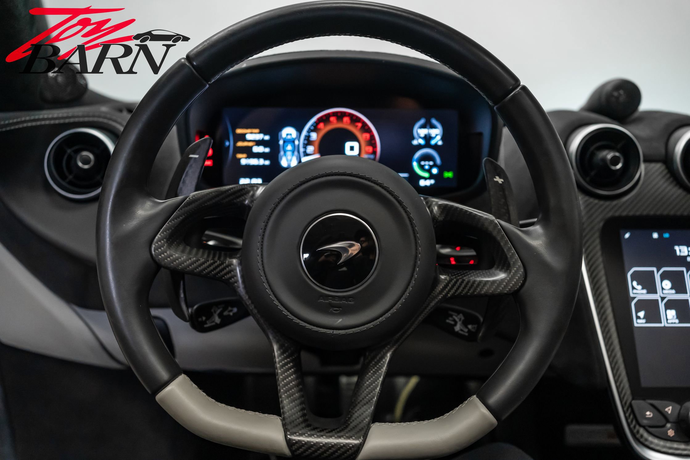 Used 2019 McLaren 570S Spider image 37