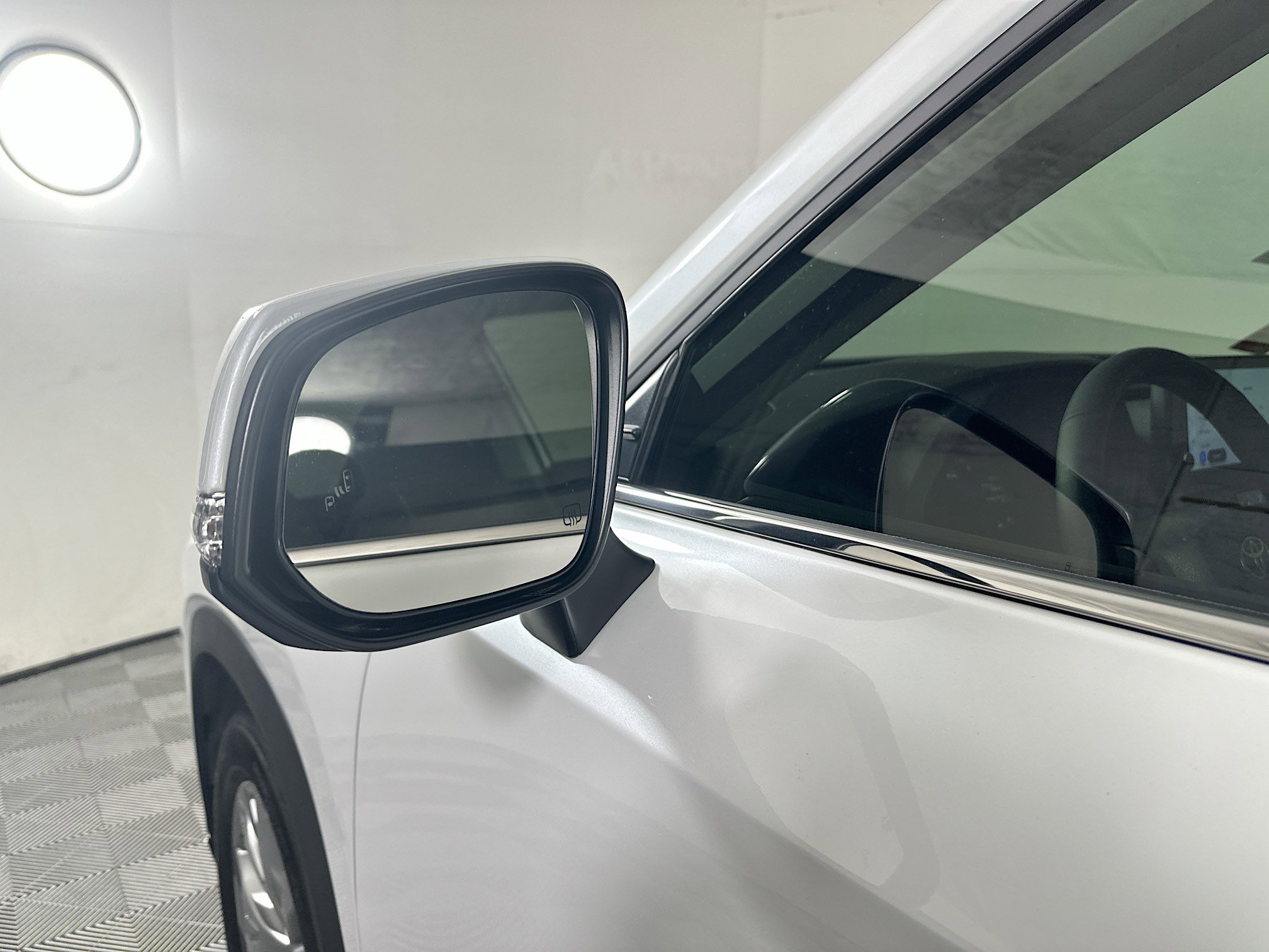 Used 2025 Toyota Grand Highlander AWD image 10