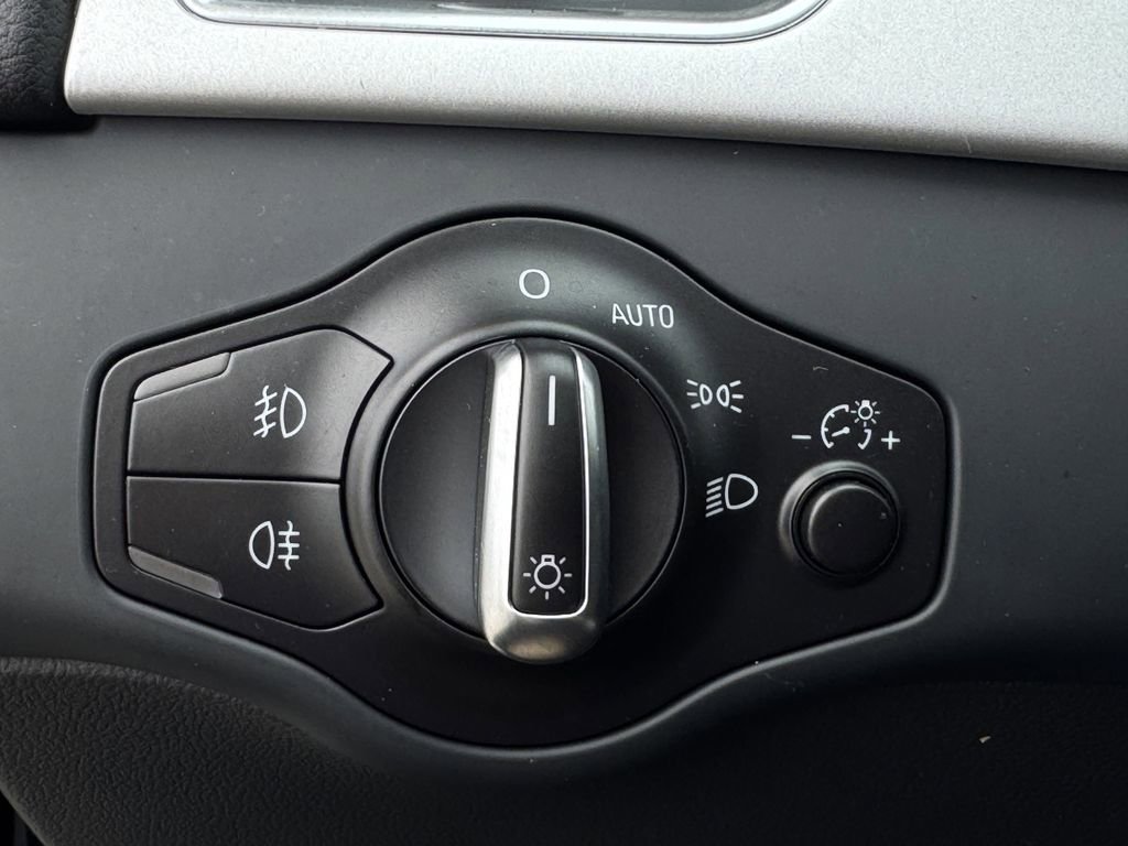 Used 2015 Audi A4 2.0T Premium Plus w/ Technology Package FWD image 22