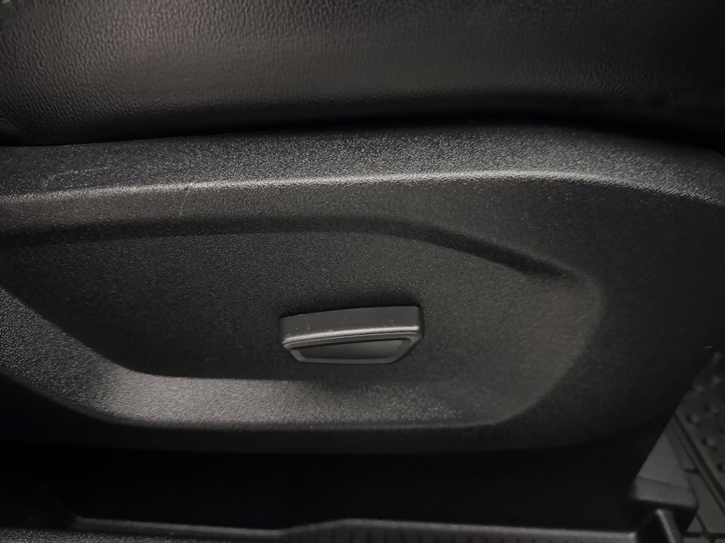 Used 2021 Ford Edge SEL image 41