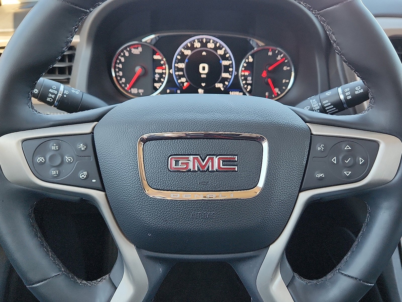 Used 2023 GMC Acadia Denali w/ Black Diamond Edition image 24