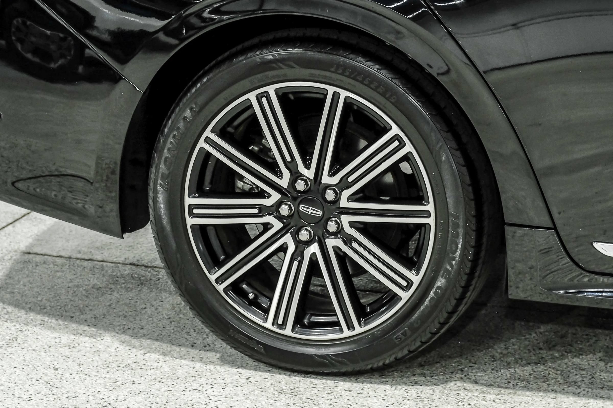 Used 2018 Lincoln Continental Reserve FWD image 60