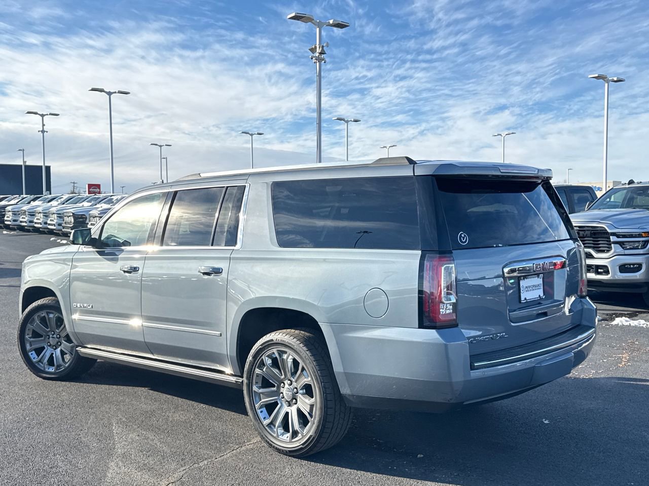 Used 2015 GMC Yukon XL Denali w/ Premium Package image 5