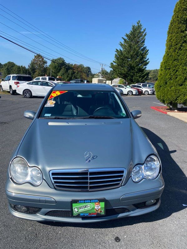 Used 2005 Mercedes-Benz C 230 Sedan image 3