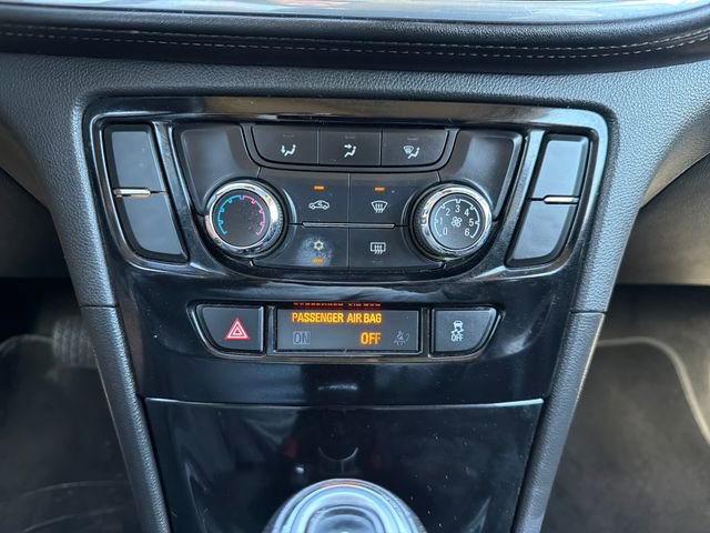 Used 2020 Buick Encore Preferred image 18