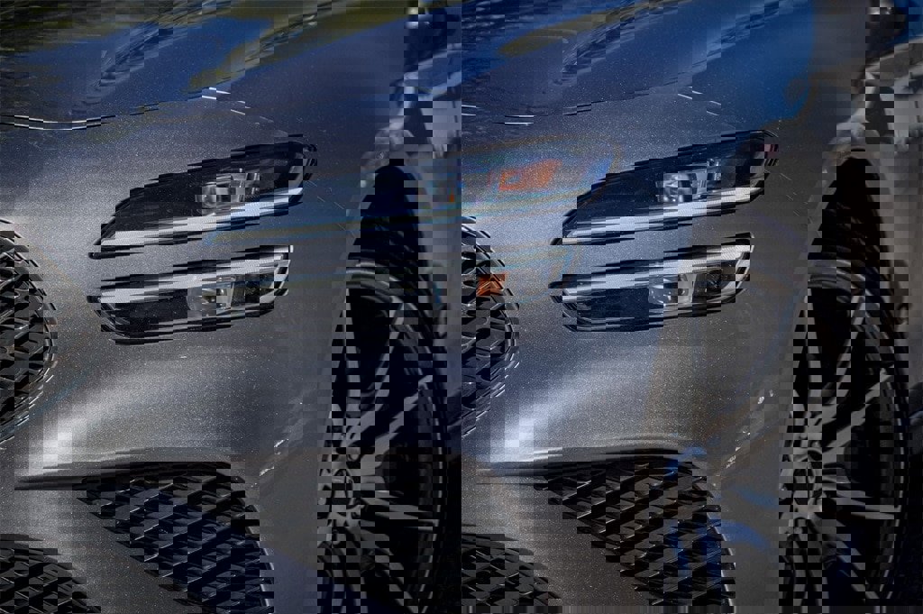 Used 2022 Genesis G70 3.3T image 3