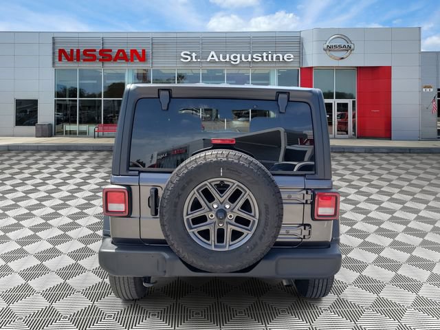 Used 2025 Jeep Wrangler Unlimited Sport AWD/4WD image 3