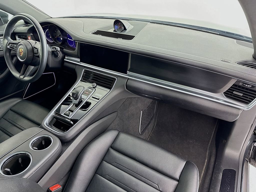 Certified 2023 Porsche Panamera Platinum Edition image 33