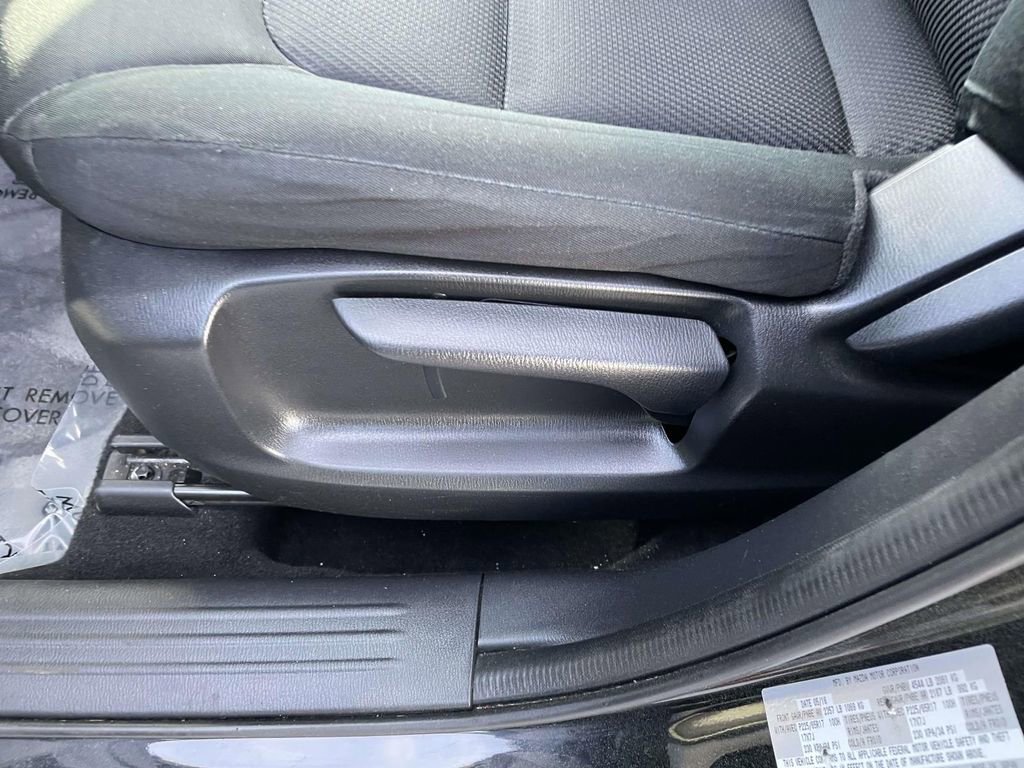 Used 2018 MAZDA CX-5 Sport w/ I-ACTIVSENSE Package image 28