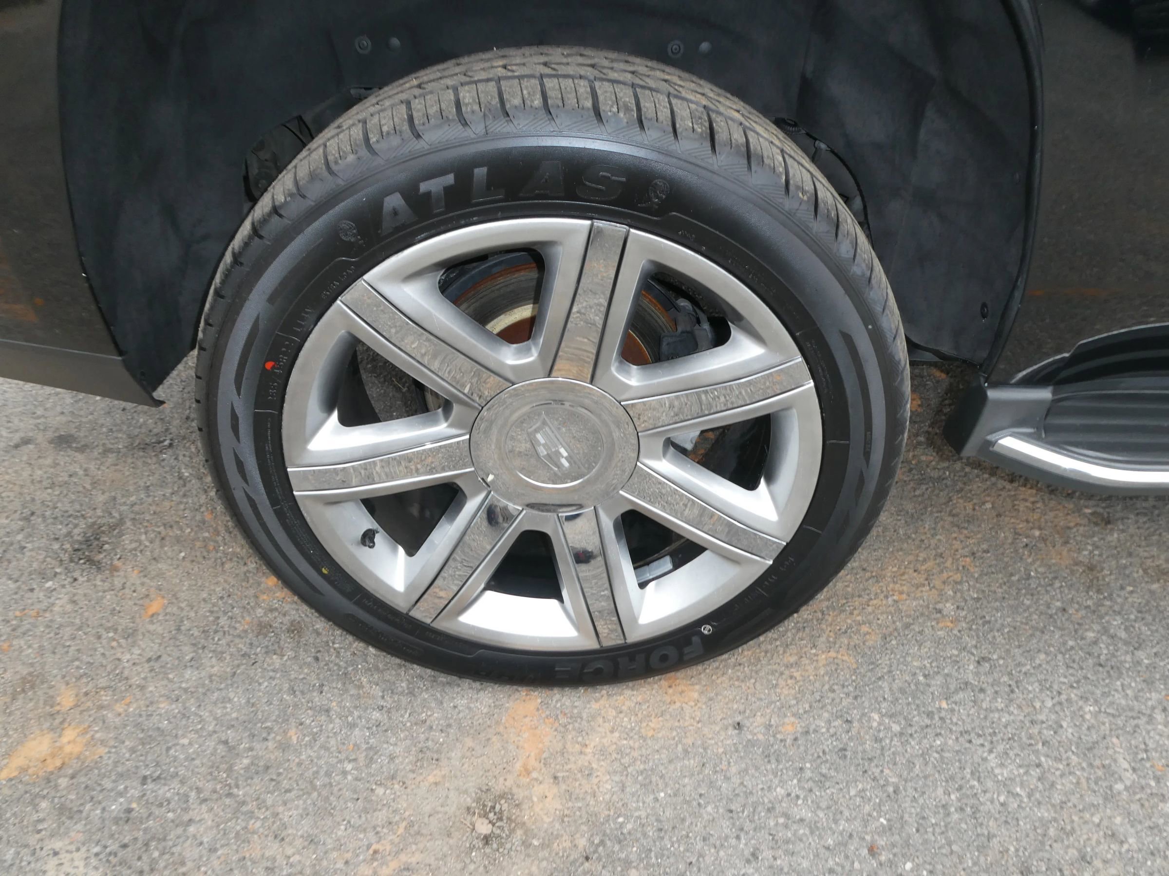 Used 2016 Cadillac Escalade Luxury image 37