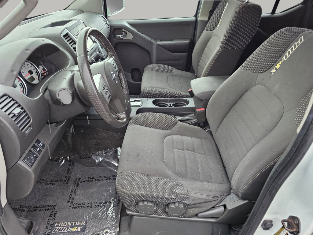 Used 2015 Nissan Frontier PRO-4X image 21