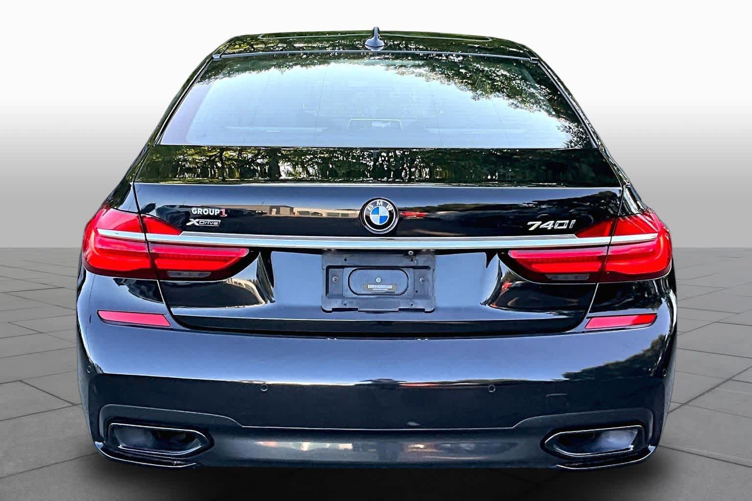 Used 2019 BMW 740i xDrive w/ M Sport Package AWD/4WD image 5