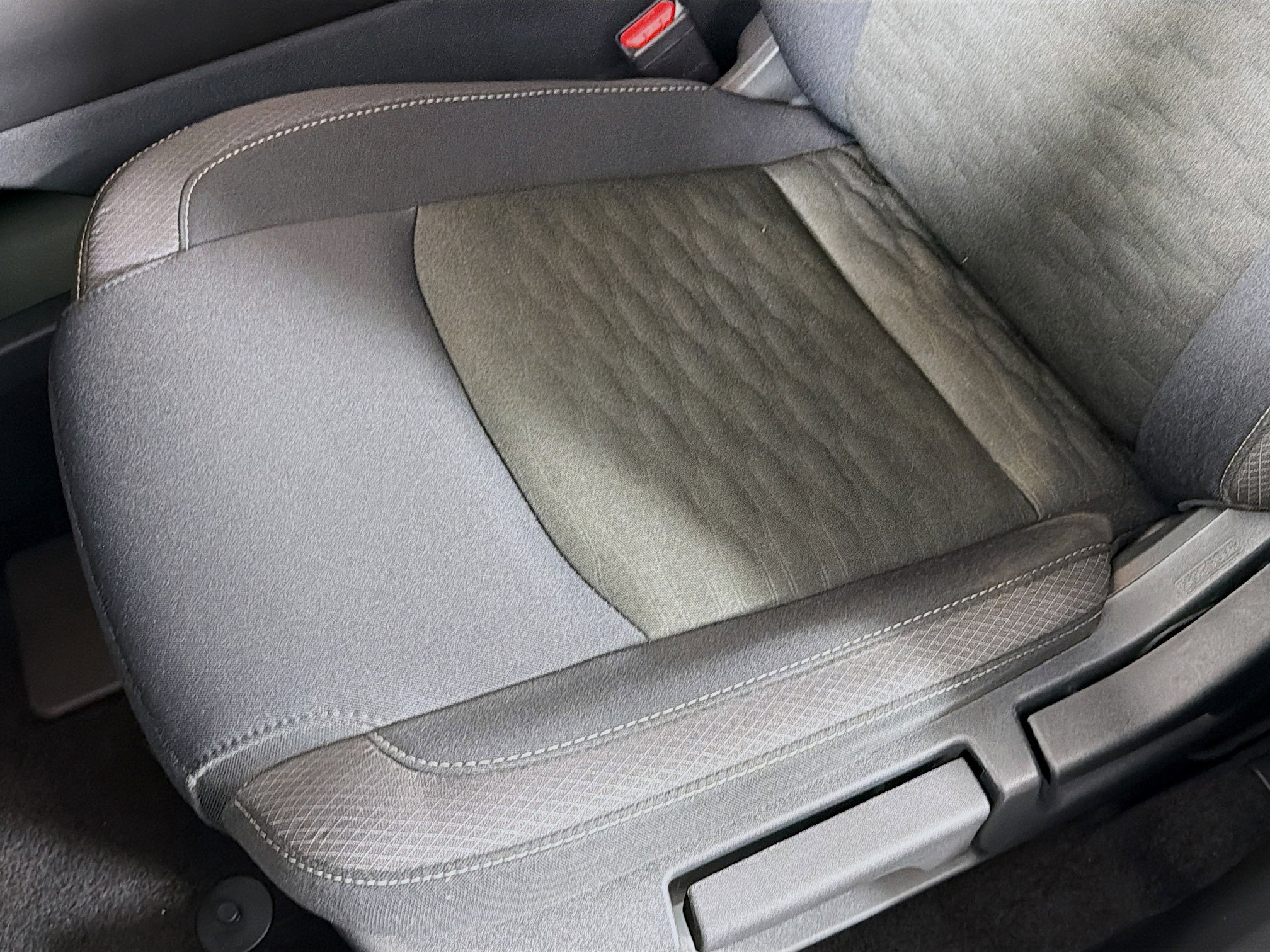 Used 2024 Nissan Pathfinder S image 20