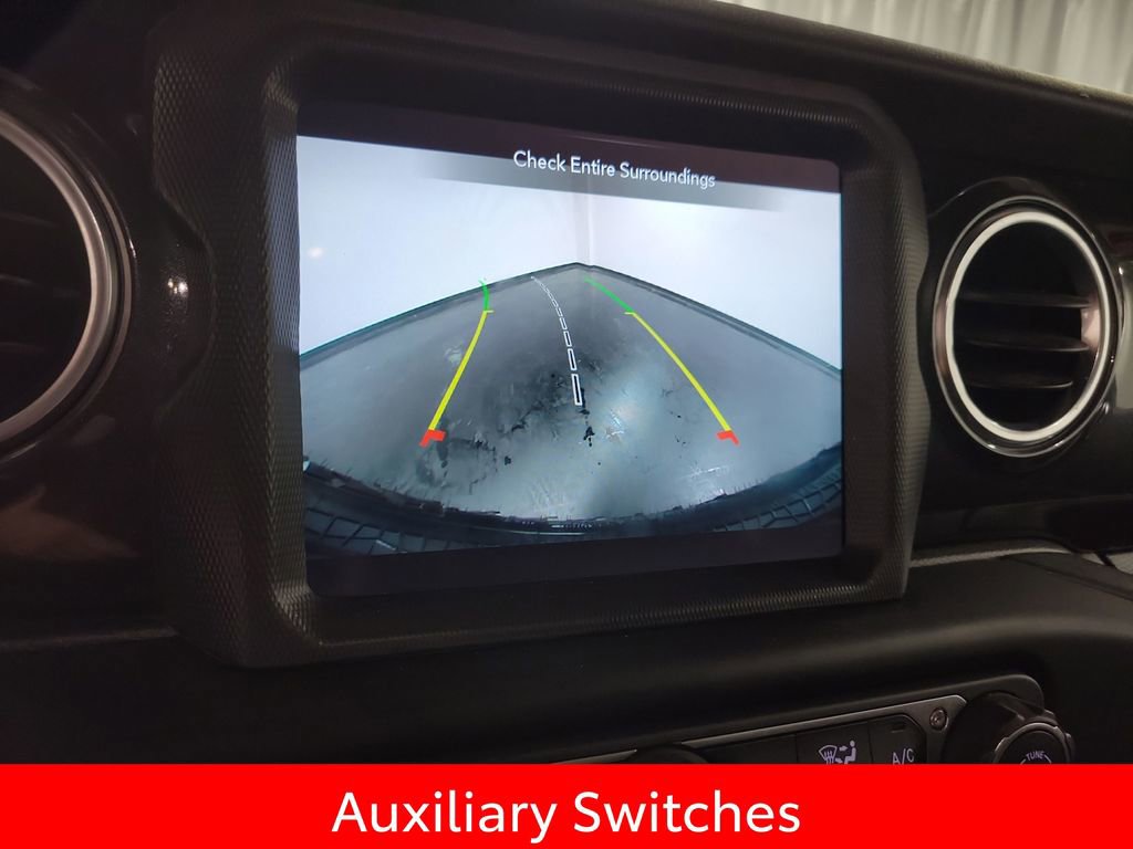 Used 2020 Jeep Wrangler Unlimited Sahara AWD/4WD image 16