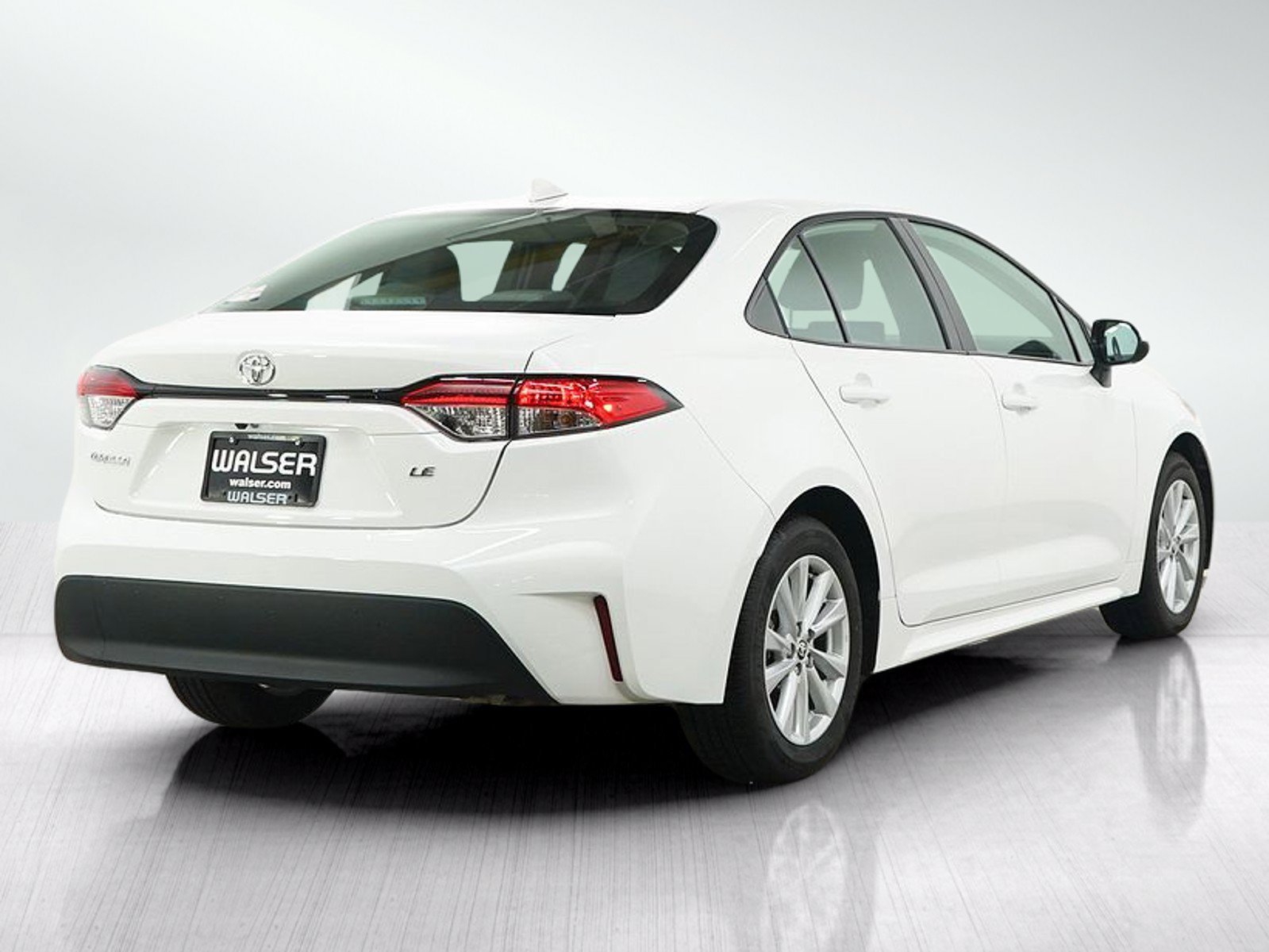Used 2026 Toyota Corolla LE w/ LE Premium Package FWD image 5
