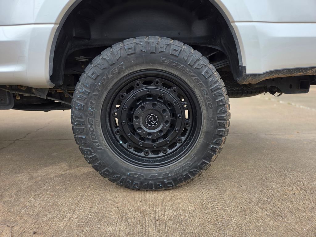 Used 2019 Ford F350 Lariat w/ Lariat Ultimate Package AWD/4WD image 32