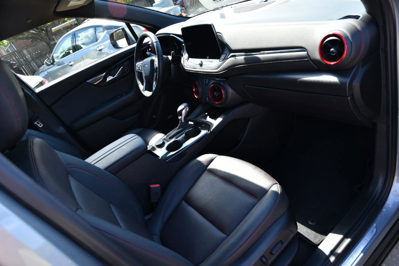 Used 2025 Chevrolet Blazer RS FWD image 14