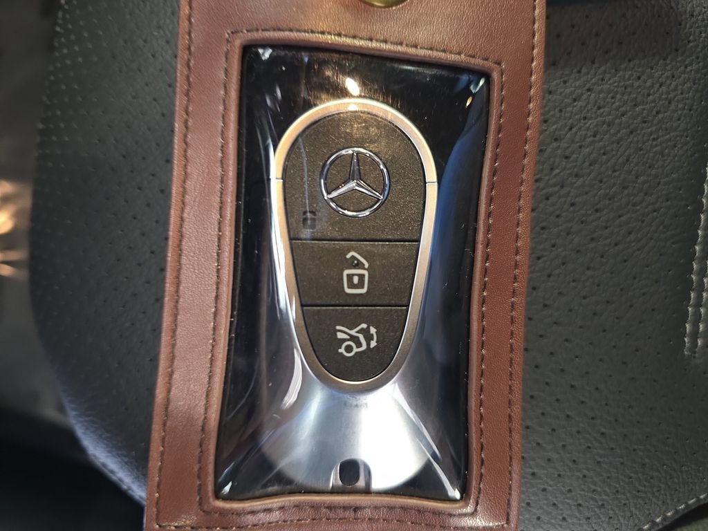 Certified 2026 Mercedes-Benz GLC 300 4MATIC image 38