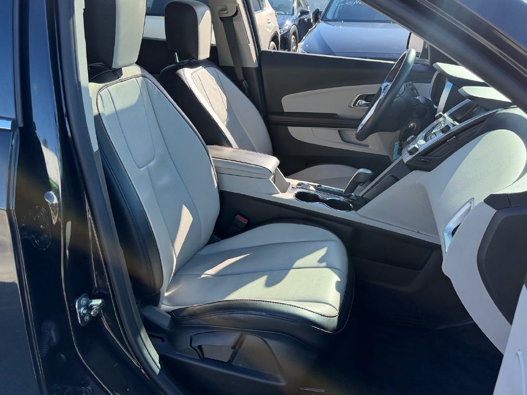 Used 2011 Chevrolet Equinox LTZ FWD image 18