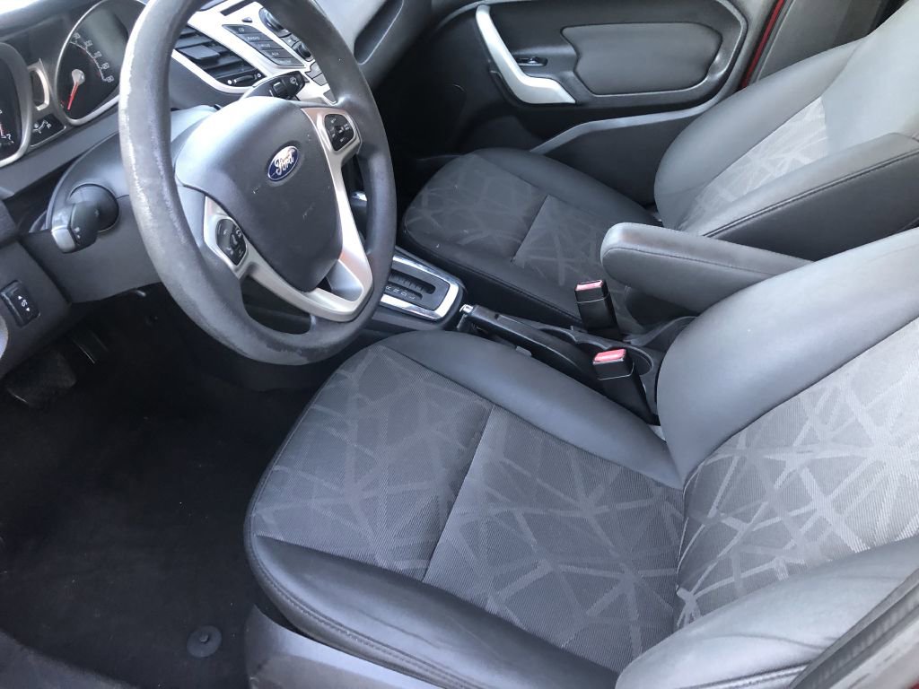 Used 2013 Ford Fiesta SE image 18